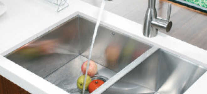 Достоинства двойных моек для кухни, их выбор и установка