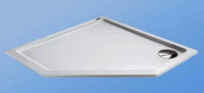 Душевые поддоны 100х100 – золотая середина