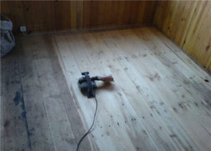 Деревянный пол