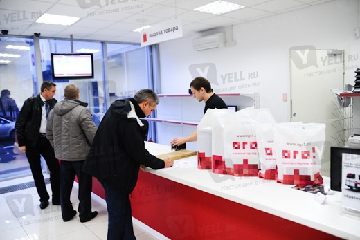 Унитазы в гипермаркете «ОГО» в малом объеме, здесь в основном продаются компьютеры